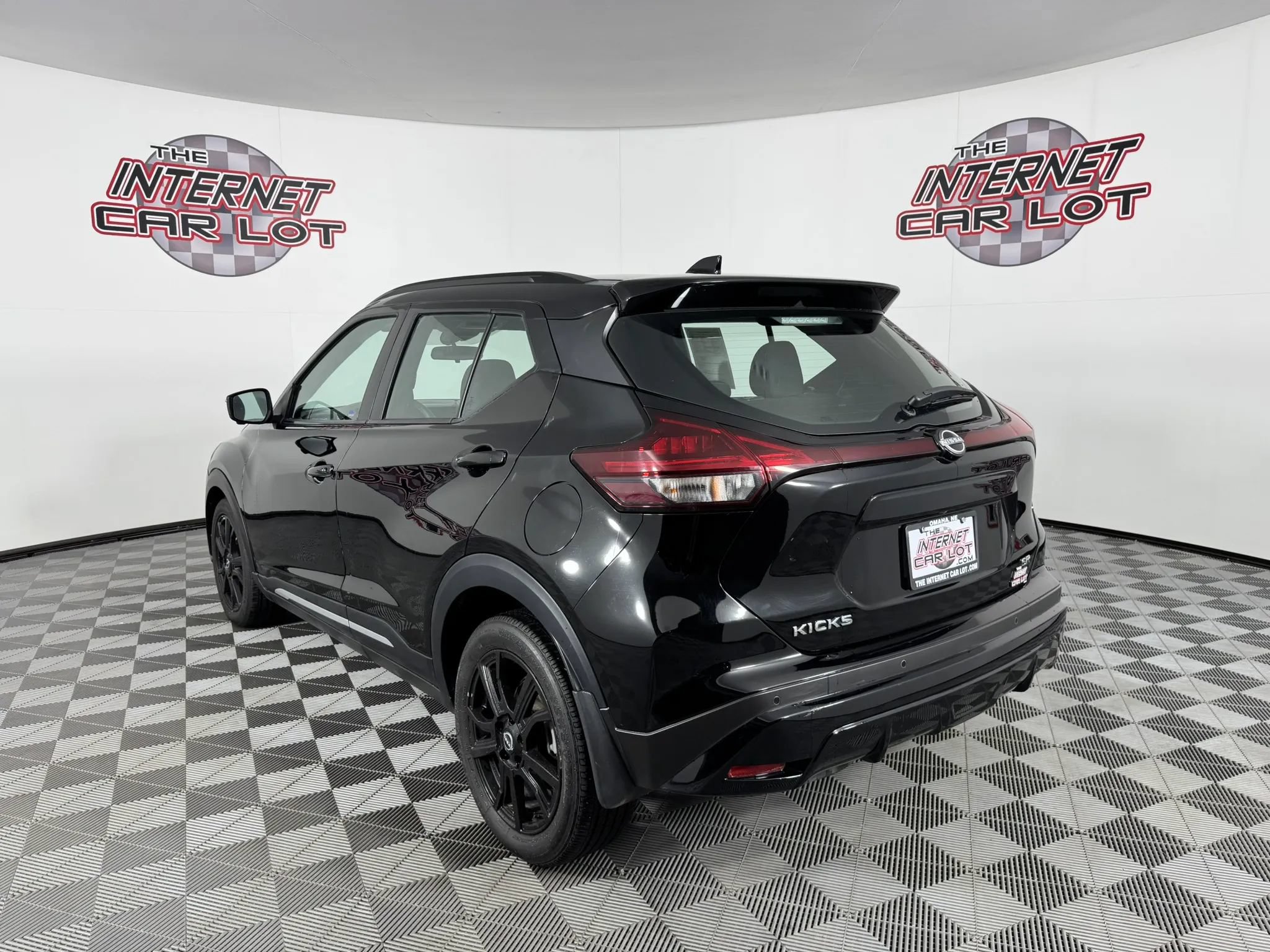 Used 2024 Nissan Kicks SR FWD image 5