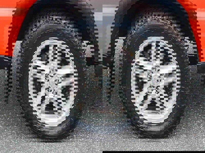 Used 2004 Land Rover Discovery S image 9