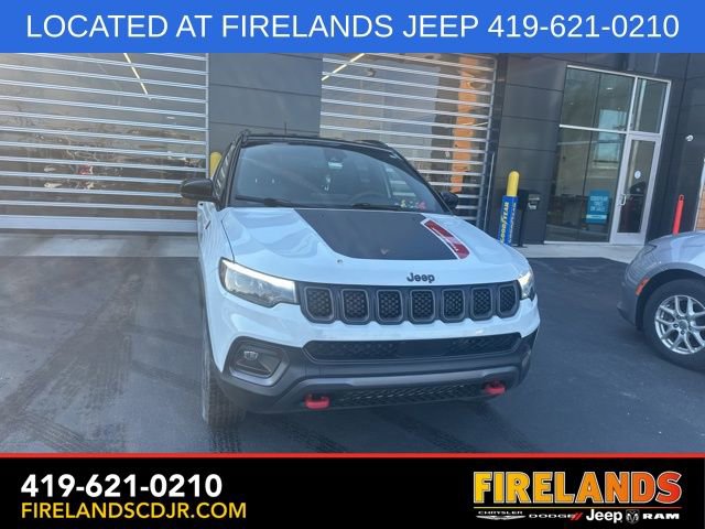 Used 2023 Jeep Compass Trailhawk w/ Trailhawk Elite Group image 4