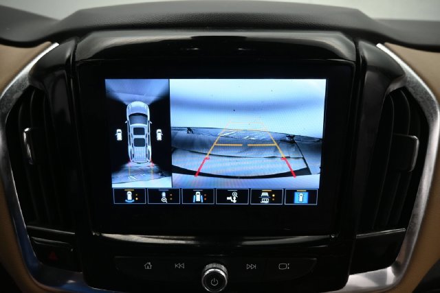 Used 2023 Chevrolet Traverse Premier AWD/4WD image 23