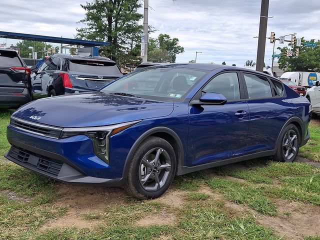 Certified 2025 Kia K4 FWD image 3