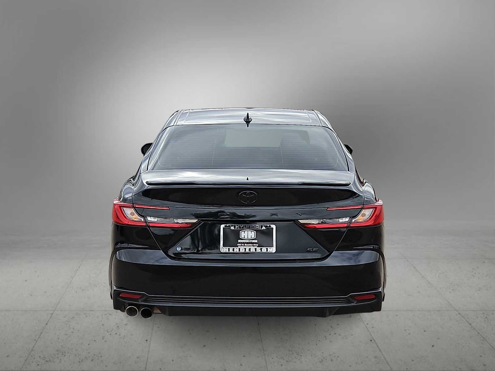 Used 2025 Toyota Camry SE w/ Convenience Package FWD image 7