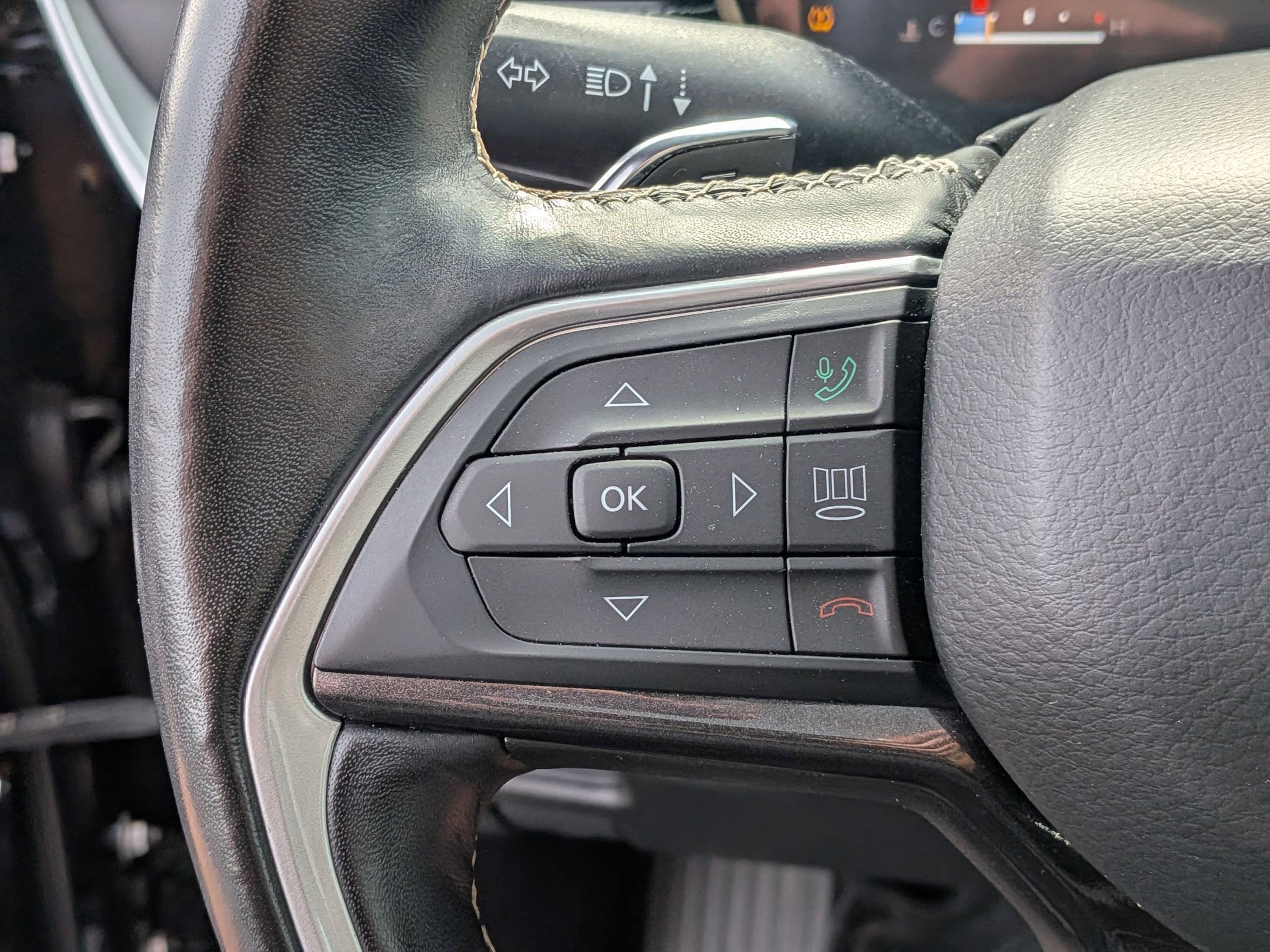 Certified 2021 Jeep Grand Cherokee L Laredo w/ Luxury Tech Group I RWD image 16