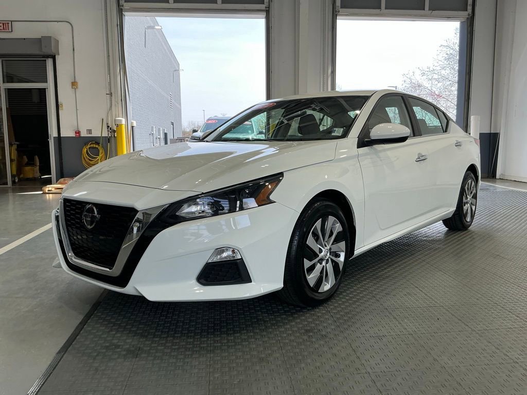 Used 2022 Nissan Altima 2.5 S image 2