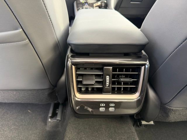 Used 2025 Toyota Crown Signia image 22