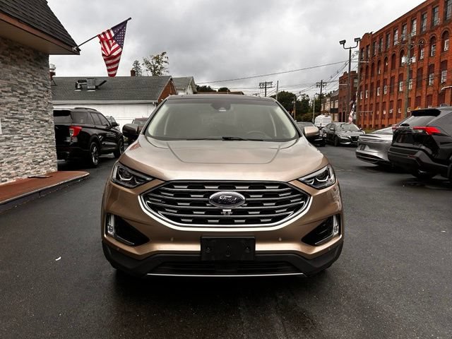 Used 2020 Ford Edge Titanium w/ Equipment Group 301A FWD image 2