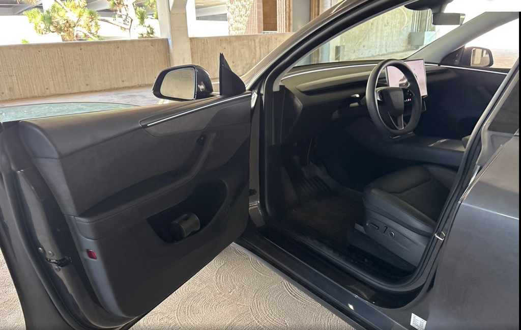 Used 2026 Tesla Model Y Long Range AWD/4WD image 5