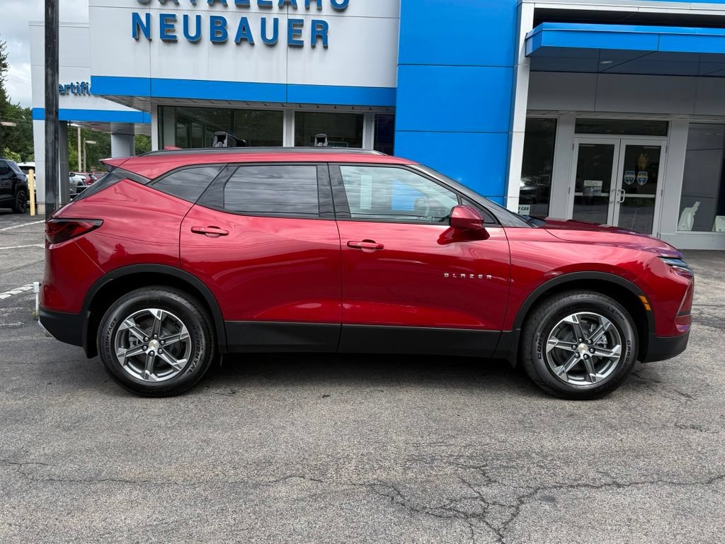New 2026 Chevrolet Blazer LT w/ Convenience Package AWD/4WD image 4