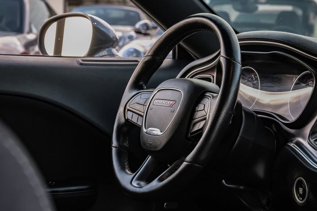 Used 2018 Dodge Challenger R/T image 12