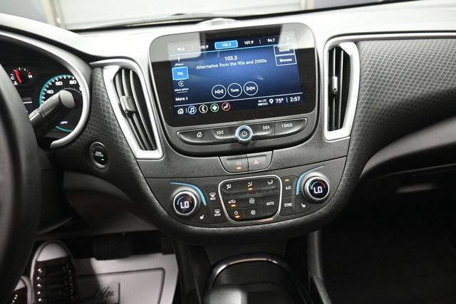 Used 2024 Chevrolet Malibu LT w/ Sport Edition FWD image 10