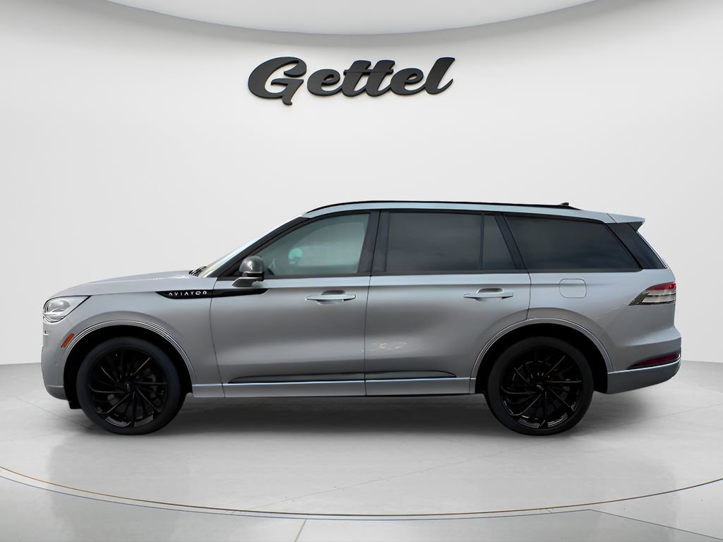 Used 2023 Lincoln Aviator Reserve w/ Equipment Group 201A AWD/4WD image 8