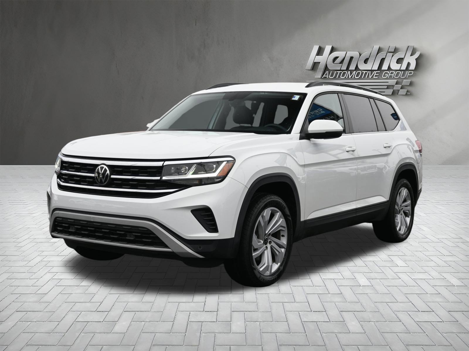 Used 2023 Volkswagen Atlas SE w/ Black Wheel Package image 6