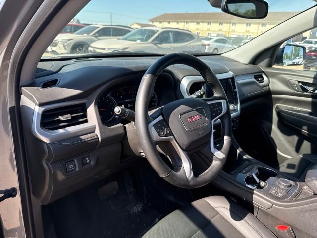 Used 2023 GMC Acadia SLT w/ Preferred Package AWD/4WD image 12