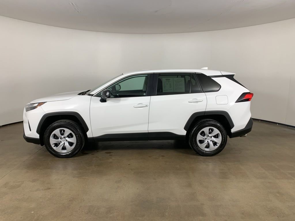 Used 2024 Toyota RAV4 LE AWD/4WD image 16