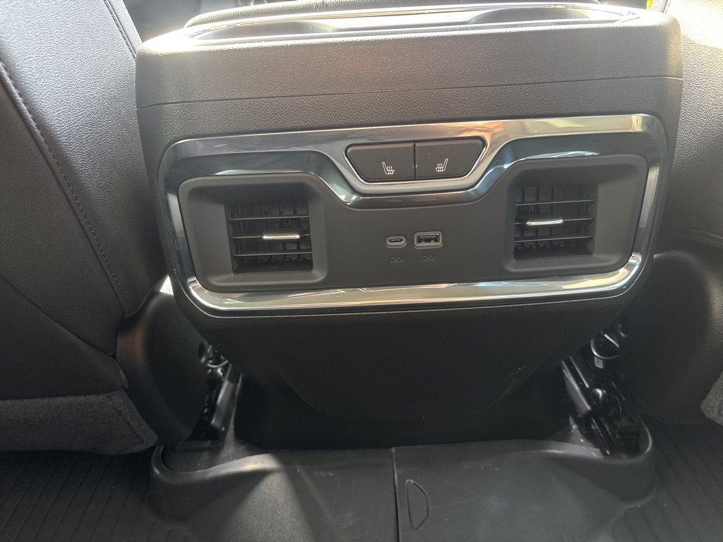 Used 2025 Chevrolet Silverado 1500 LTZ w/ LTZ Premium Package image 16