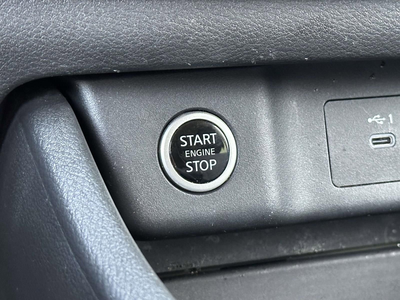 Used 2023 Nissan Rogue SV image 19