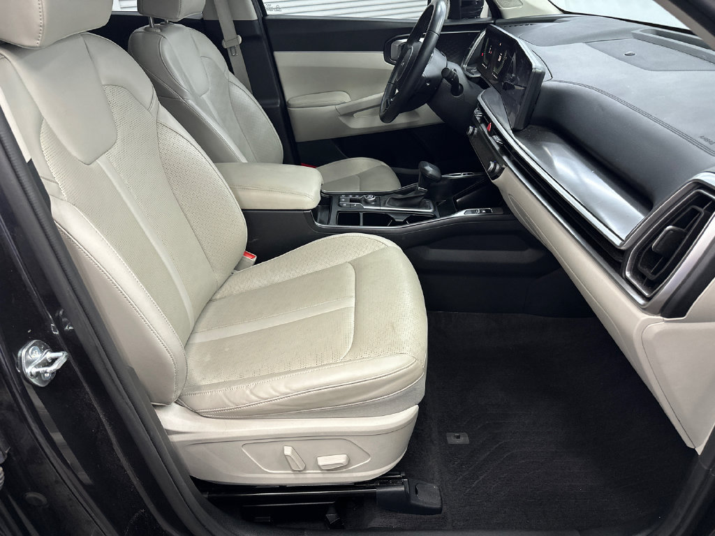 Used 2025 Kia Sorento EX FWD image 14