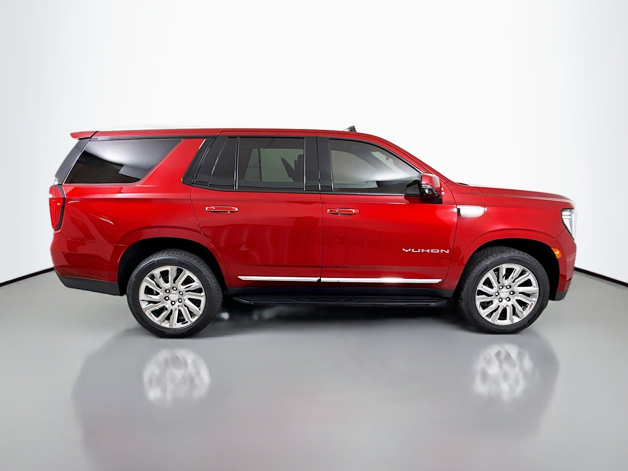 Used 2021 GMC Yukon SLT w/ SLT Premium Package image 8
