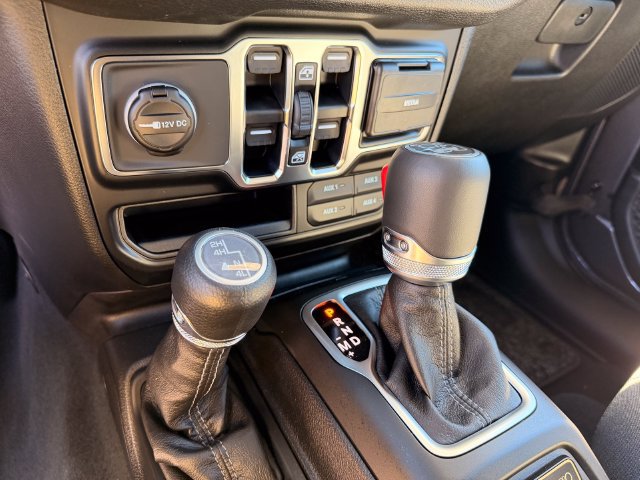 New 2026 Jeep Gladiator Sport AWD/4WD image 10