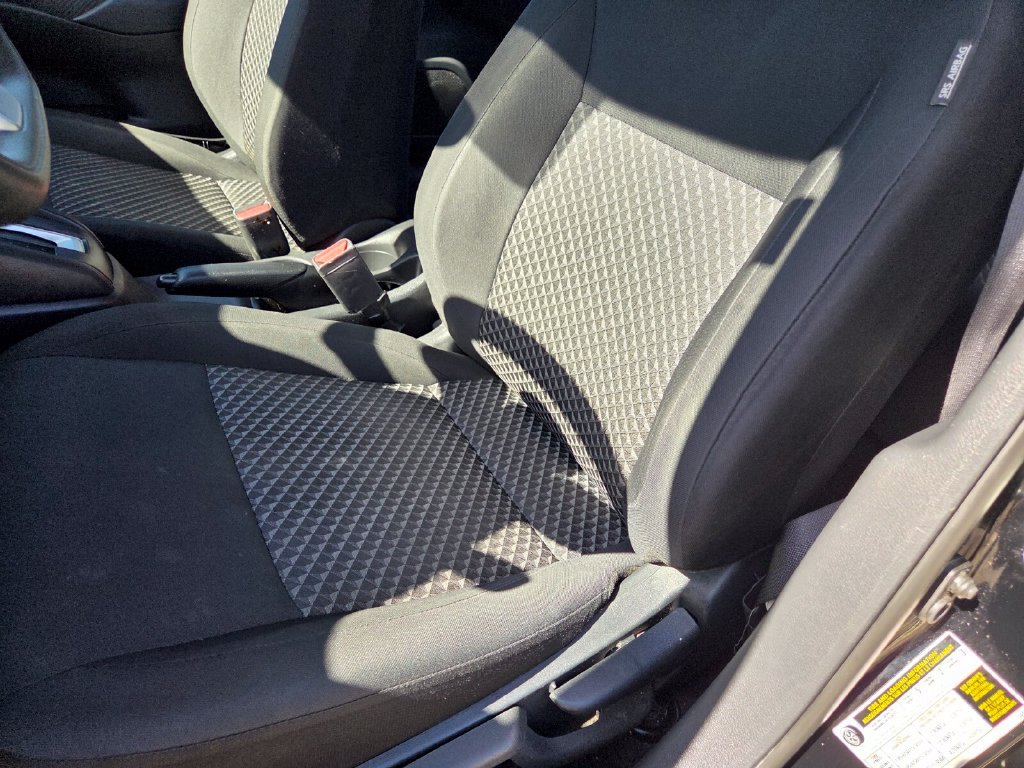 Used 2022 Nissan Versa S w/ Electronics Package FWD image 10