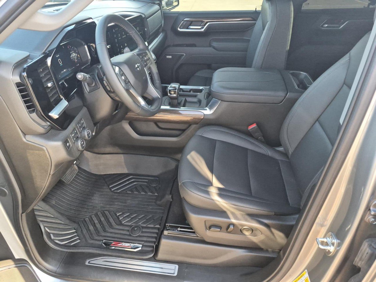 Certified 2026 Chevrolet Silverado 1500 RST AWD/4WD image 13