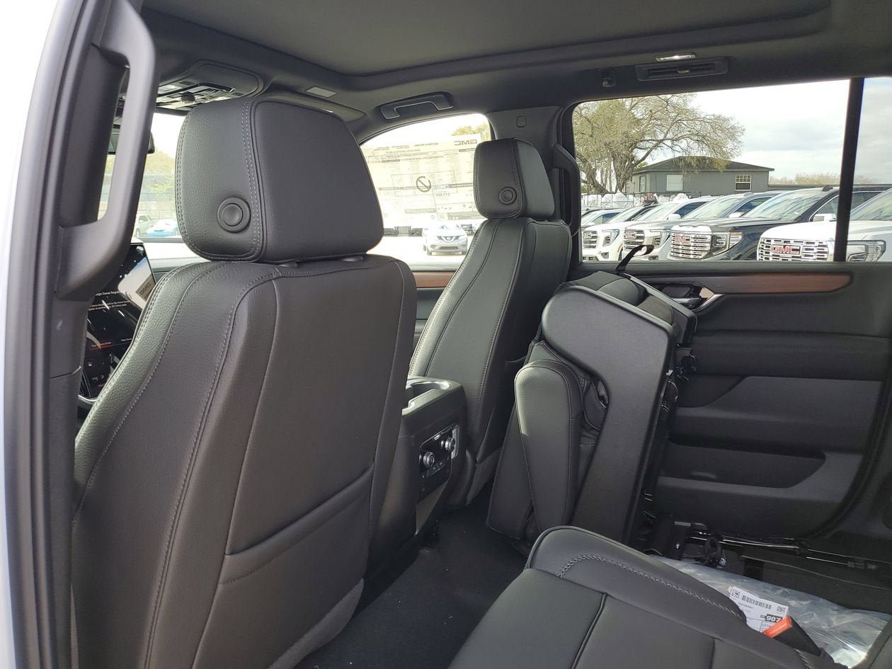 New 2026 GMC Yukon XL Denali w/ Sun & Power Step Package AWD/4WD image 10