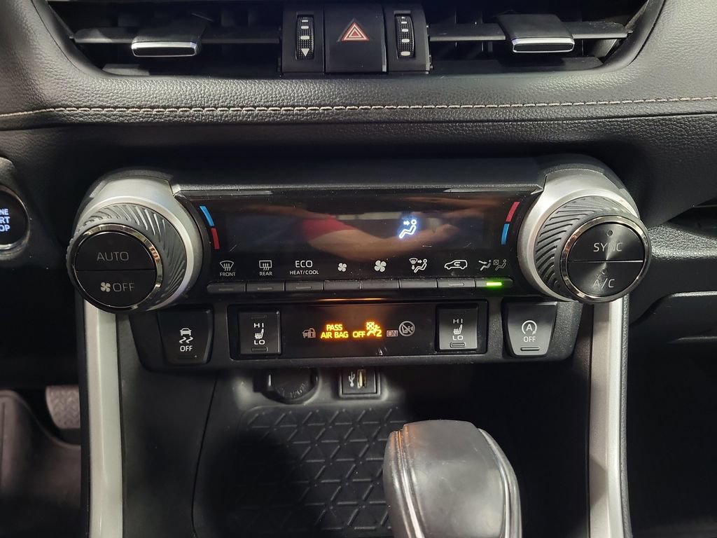 Used 2023 Toyota RAV4 XLE Premium AWD/4WD image 18