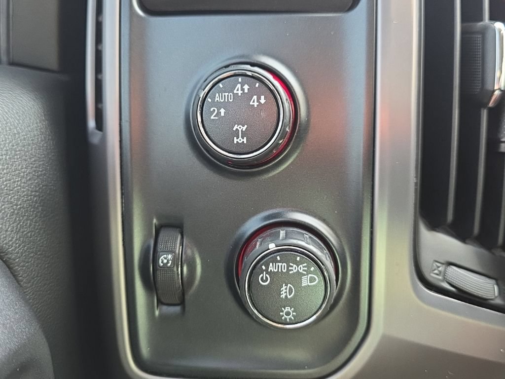 Used 2015 GMC Sierra 1500 SLT w/ All-Terrain Package AWD/4WD image 23