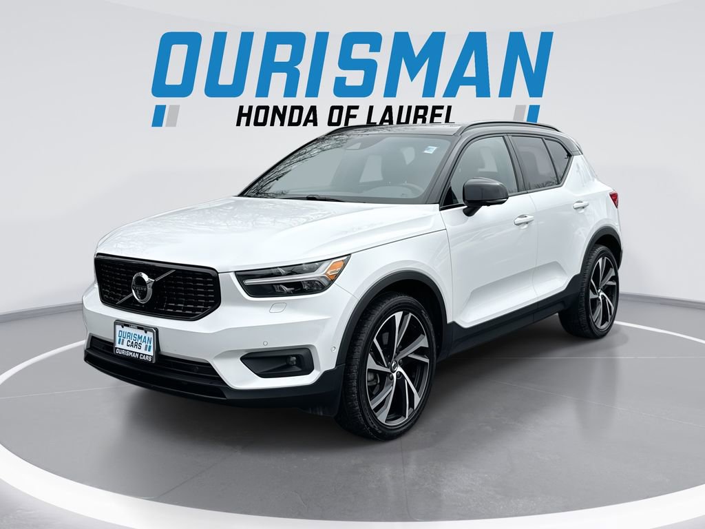 Used 2021 Volvo XC40 T5 R-Design w/ Advanced Package