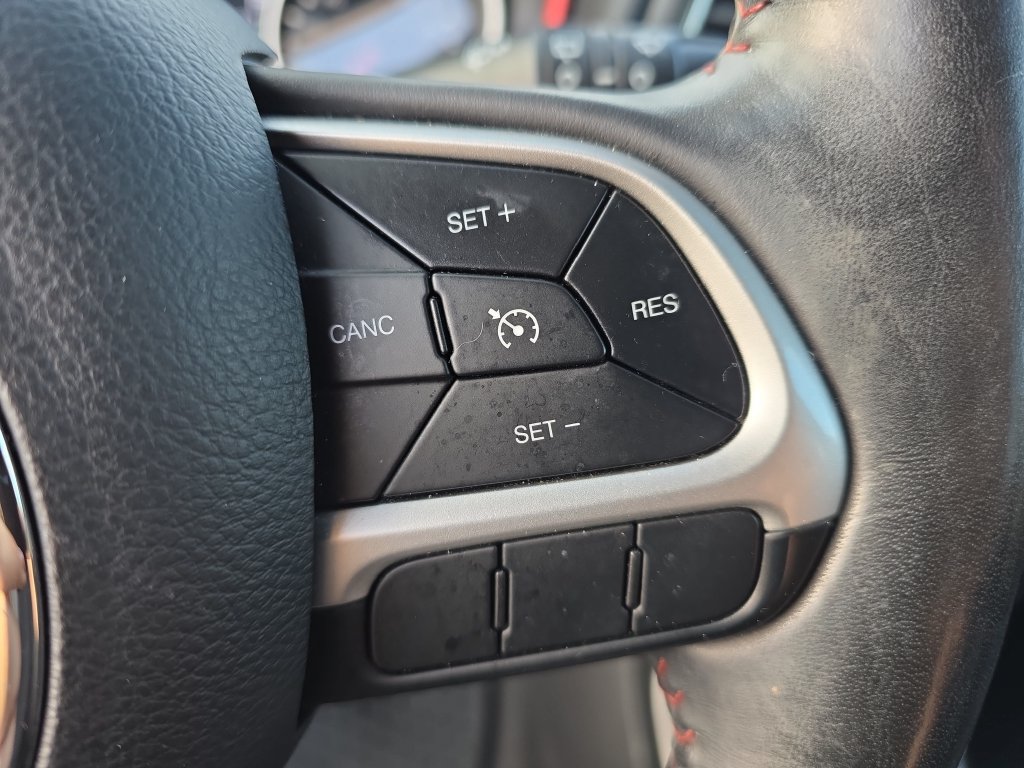 Used 2019 Jeep Compass Trailhawk AWD/4WD image 19