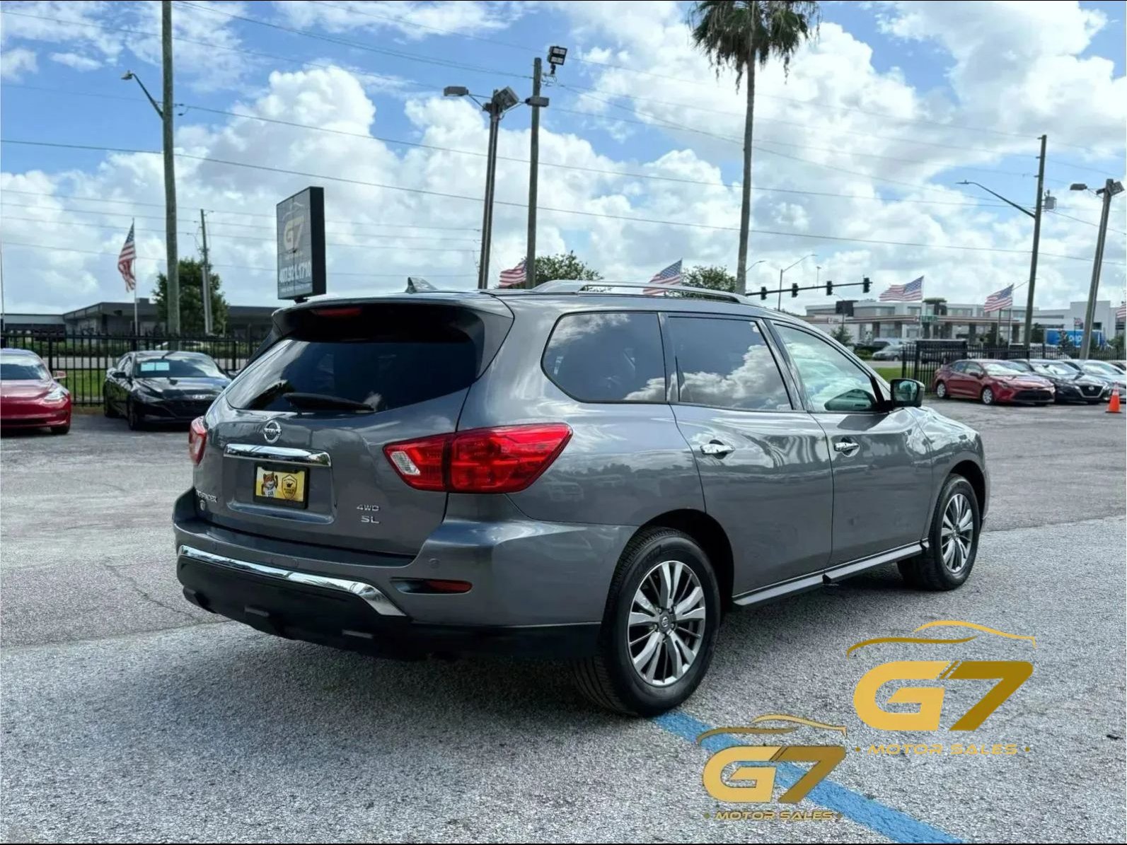 Used 2019 Nissan Pathfinder SL AWD/4WD image 9