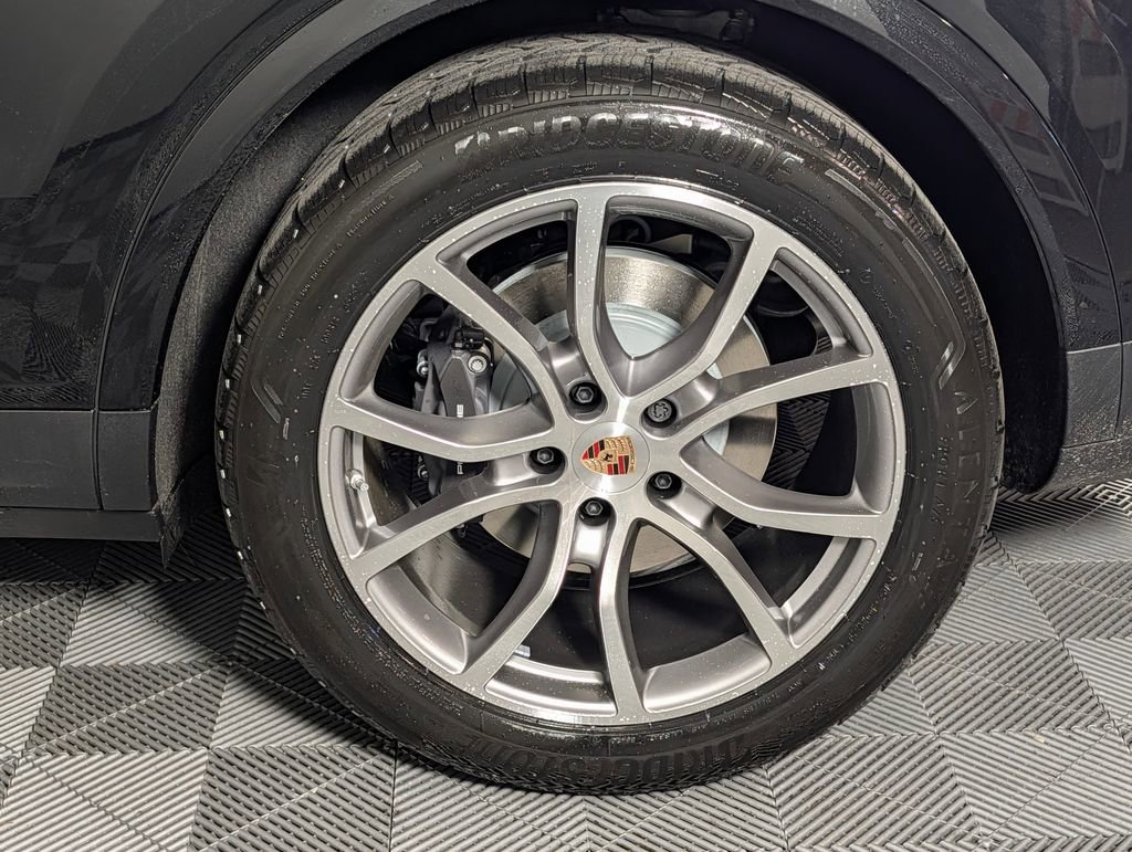 New 2026 Porsche Cayenne AWD/4WD image 12