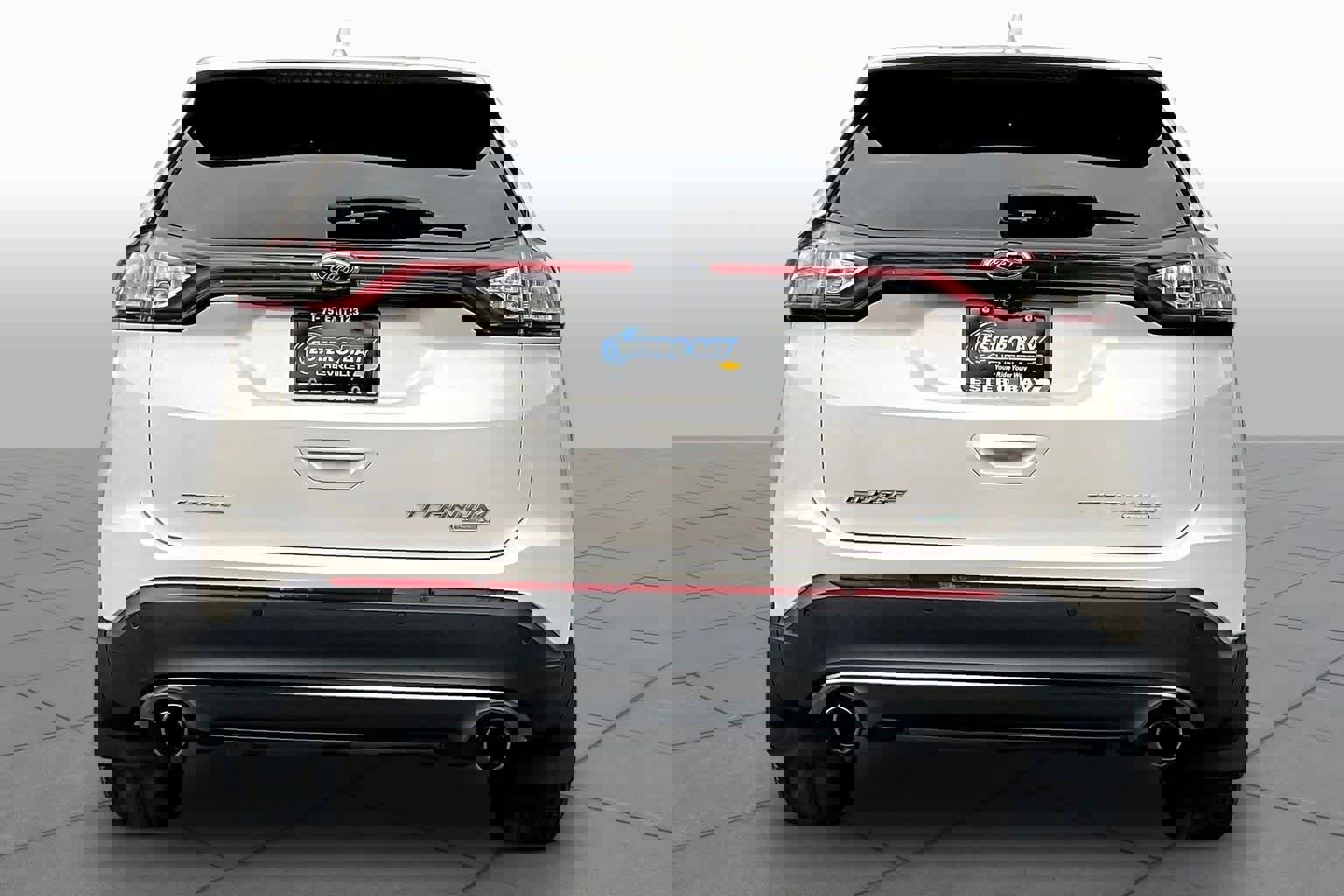 Used 2017 Ford Edge Titanium w/ Equipment Group 301A FWD image 5