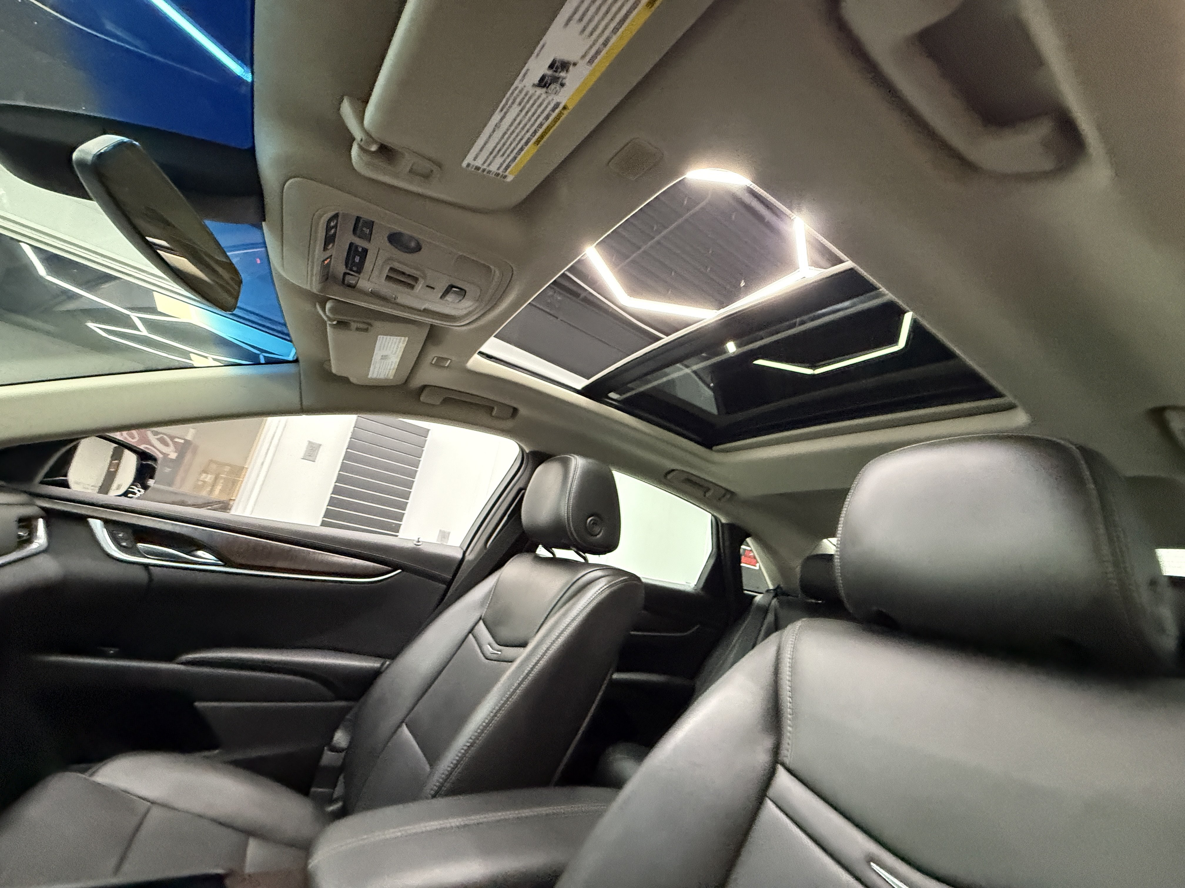 Used 2018 Cadillac XTS Luxury AWD/4WD image 12