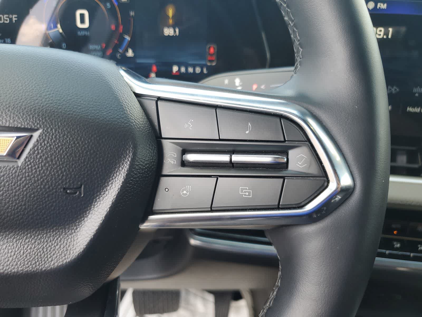 Used 2026 Chevrolet Equinox LT w/ Convenience Package II FWD image 16
