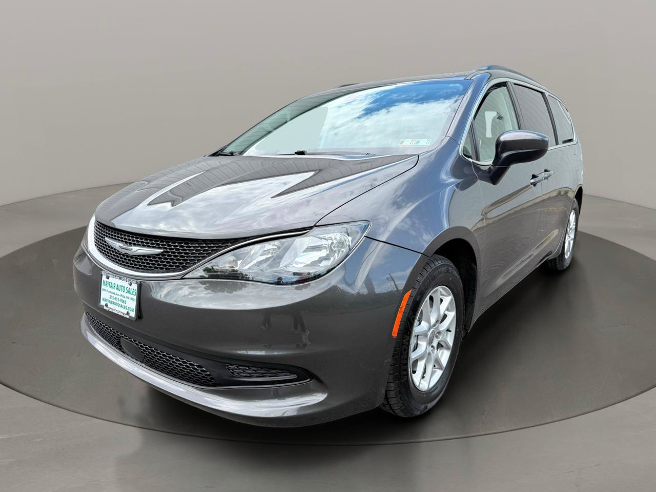 Used 2021 Chrysler Voyager Lxi FWD image 4