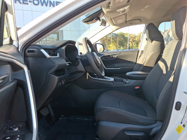 Used 2024 Toyota RAV4 LE FWD image 13