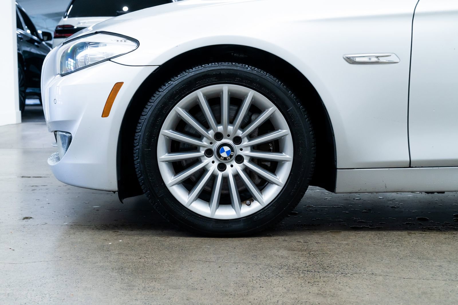 Used 2011 BMW 535i xDrive Sedan AWD/4WD image 7