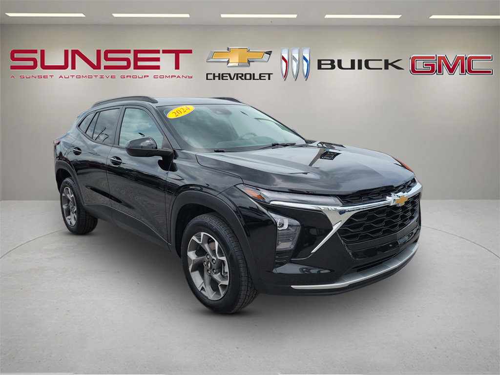 Certified 2024 Chevrolet Trax LT FWD image 1