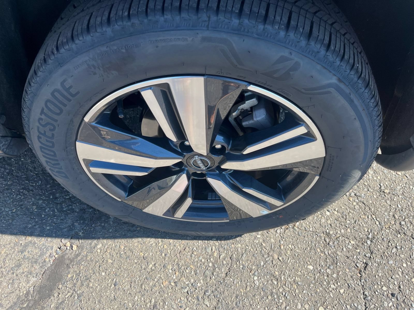 Used 2026 Nissan Rogue SL AWD/4WD image 28