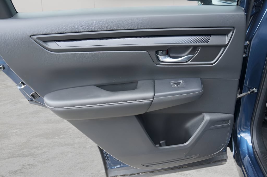 Used 2025 Honda CR-V EX image 10
