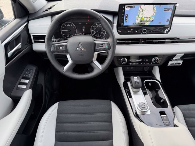 New 2026 Mitsubishi Outlander SE FWD image 21