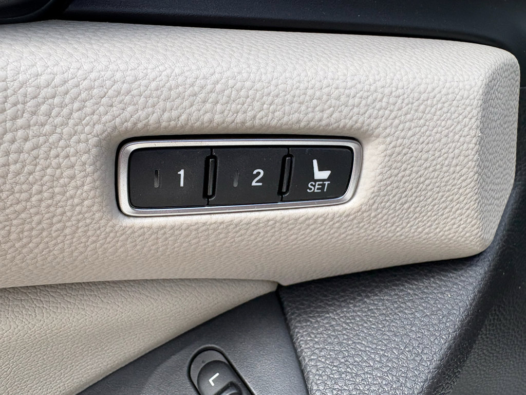 Used 2018 Honda Accord EX-L image 11