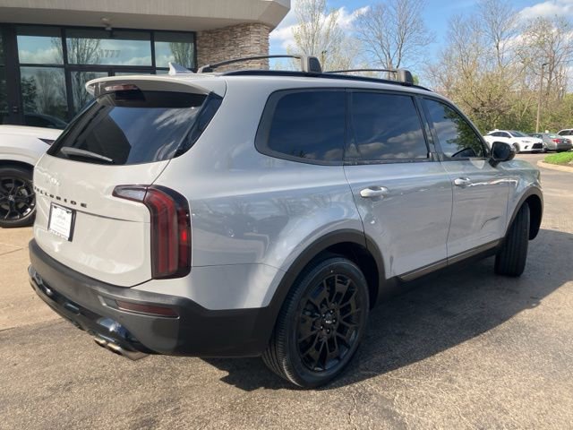 Used 2022 Kia Telluride SX w/ Nightfall Edition Package image 3