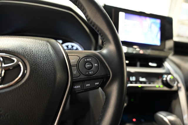 Used 2023 Toyota Venza LE AWD/4WD image 23