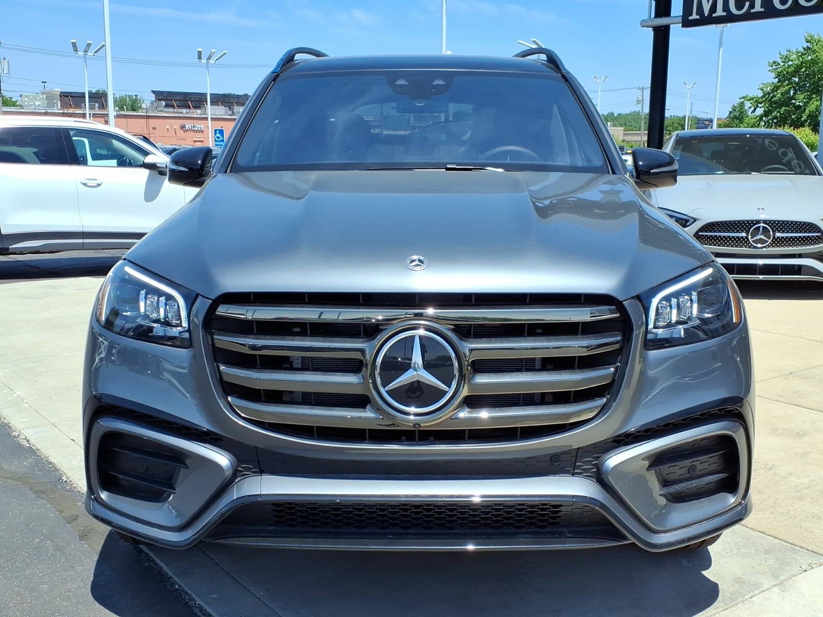 New 2026 Mercedes-Benz GLS 450 4MATIC image 2