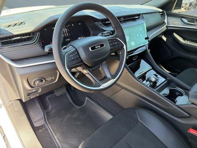 New 2026 Jeep Grand Cherokee Altitude AWD/4WD image 4