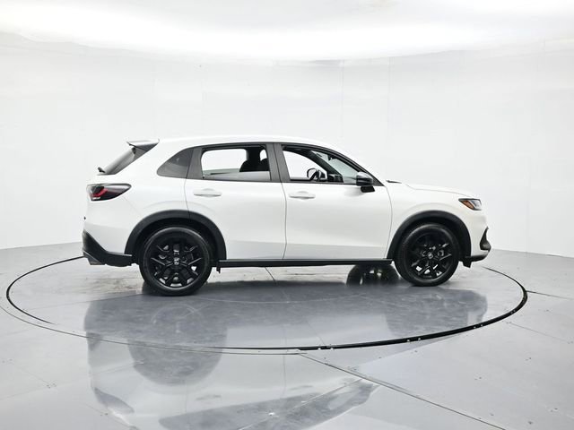Used 2023 Honda HR-V Sport image 2