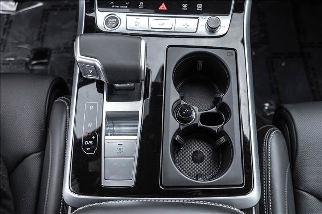 Certified 2025 Audi Q8 Prestige w/ Prestige Package AWD/4WD image 20