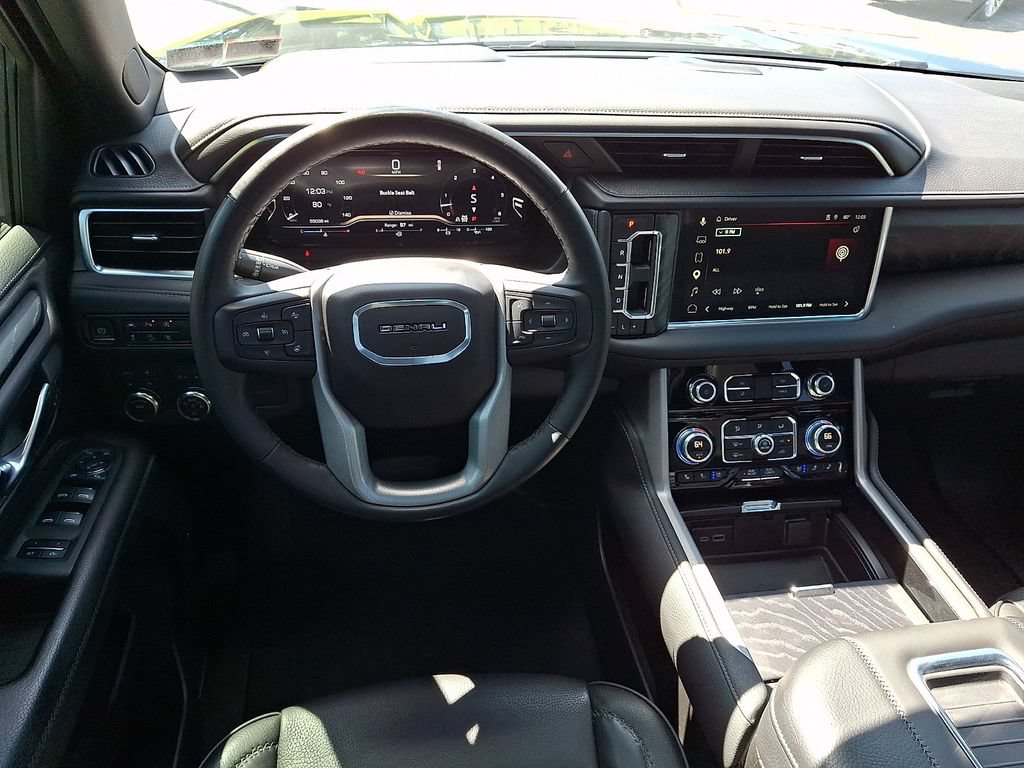Used 2024 GMC Yukon Denali AWD/4WD image 13